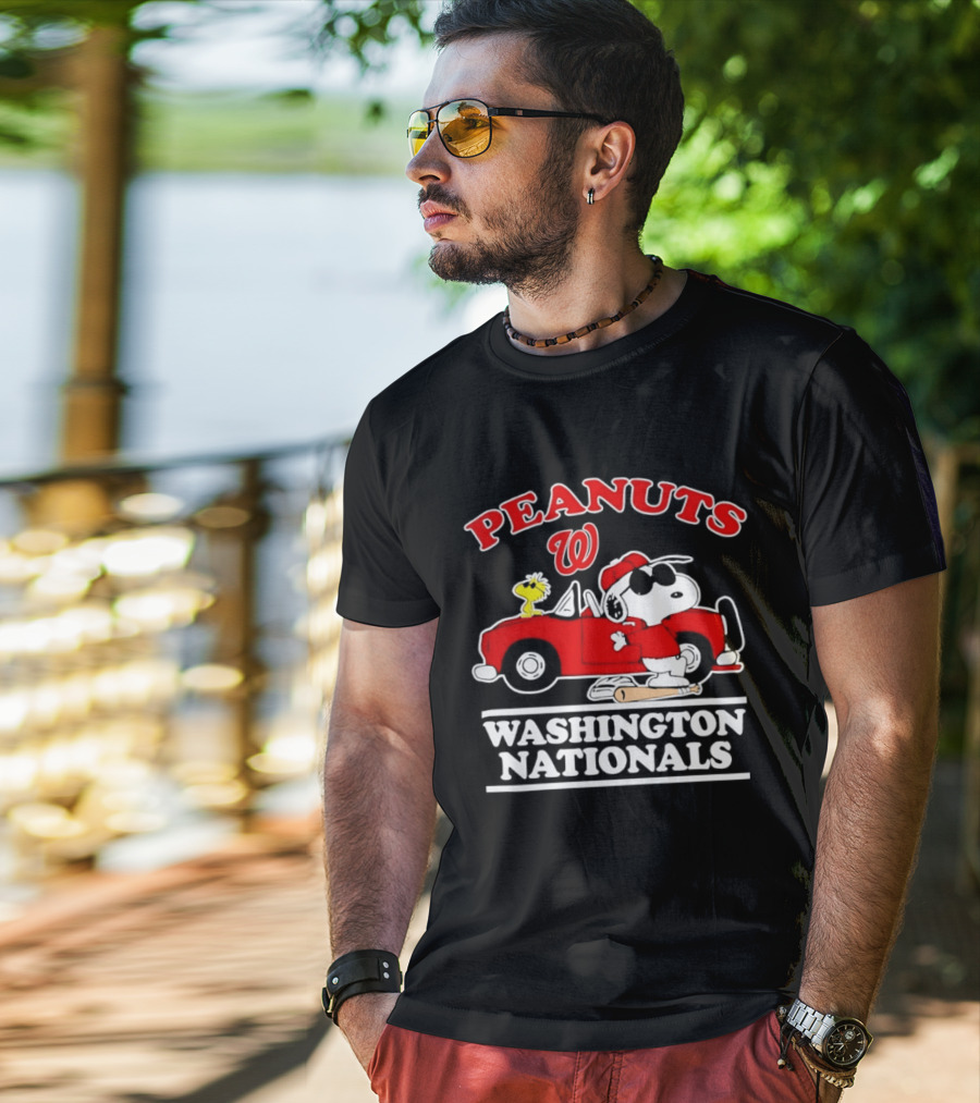 Peanuts Snoopy Woodstock Washington Nationals Baseball Car T-Shirt