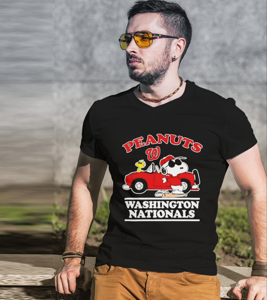 Peanuts Snoopy Woodstock Washington Nationals Baseball Car T-Shirt