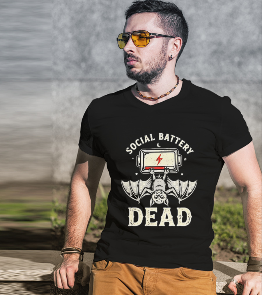 Social Battery Dead Bat Introvert Goth Humor T-Shirt