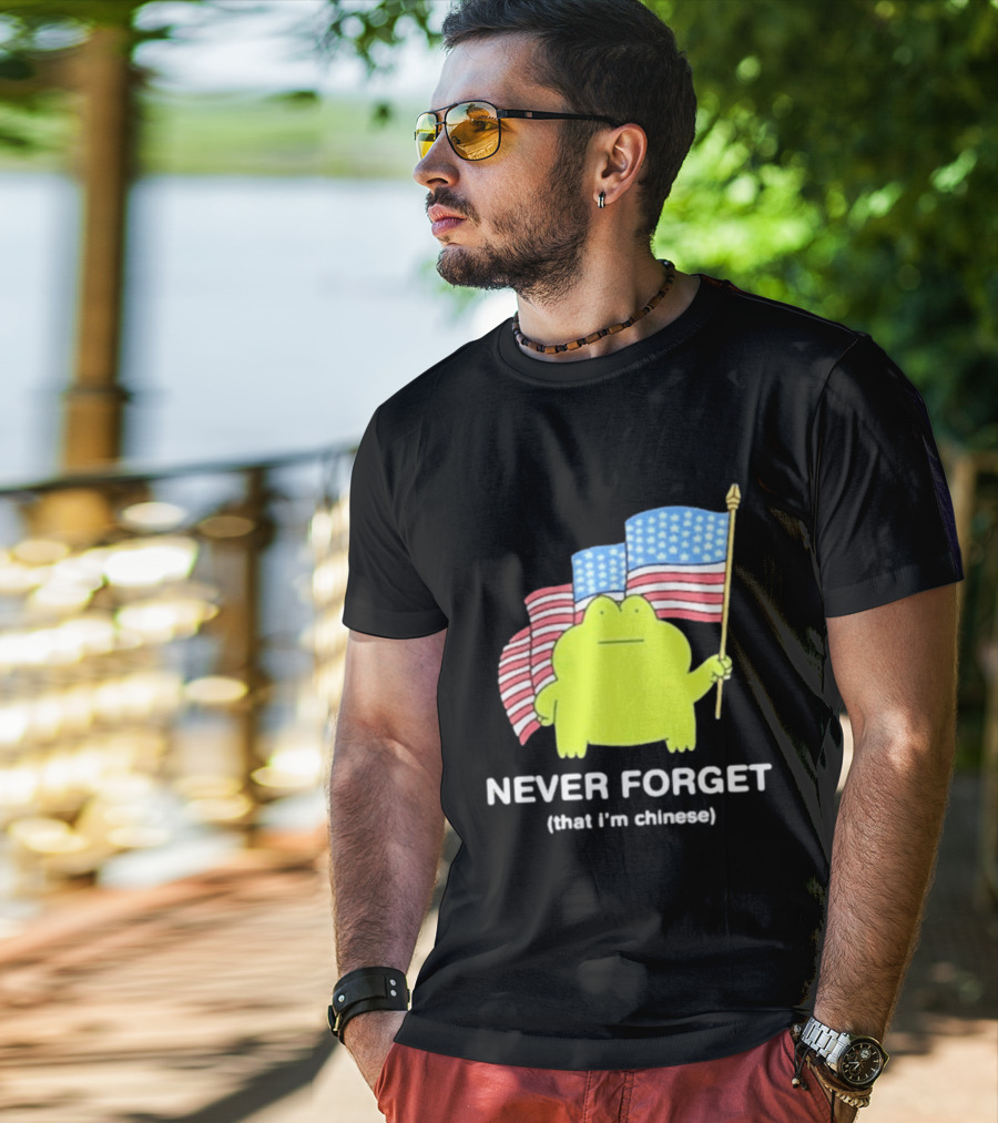 Frog Holding American Flags Never Forget That I'm Chinese T-Shirt