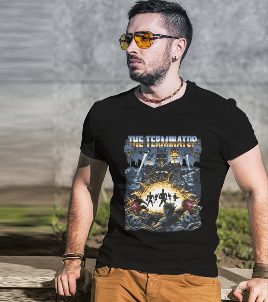 The Terminator Explosive Battle Scene Skull Motif With 800 Endoskeleton T-Shirt