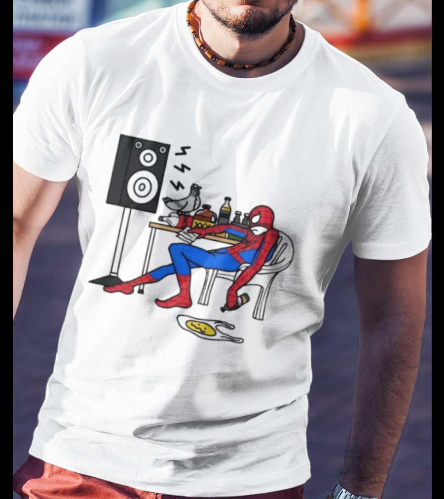 Spider Man Te Quiero Romo Drinking Marvel Speaker Table Scene T-Shirt
