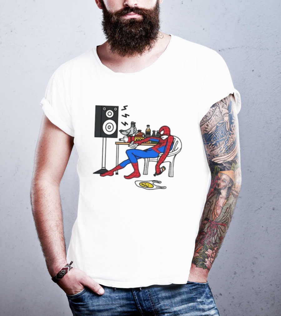 Spider Man Te Quiero Romo Drinking Marvel Speaker Table Scene T-Shirt