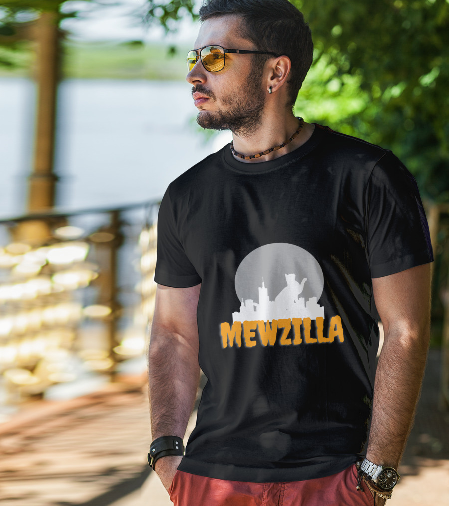 Mewzilla Cat Silhouette Over City Skyline Full Moon T-Shirt