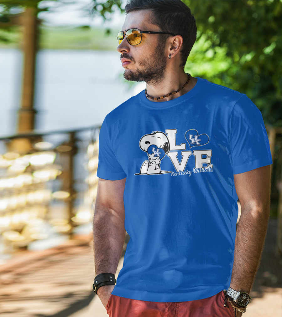 Love Kentucky Wildcats Snoopy Uk Heart T-Shirt