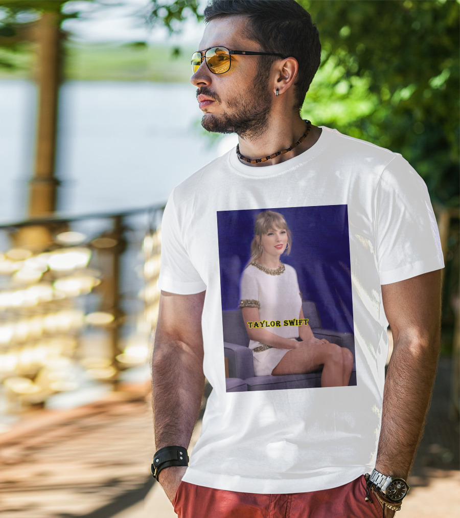 TAYLOR SWIFT Fans Theory About Actress In 10-Minute 'All Too Well' T-Shirt