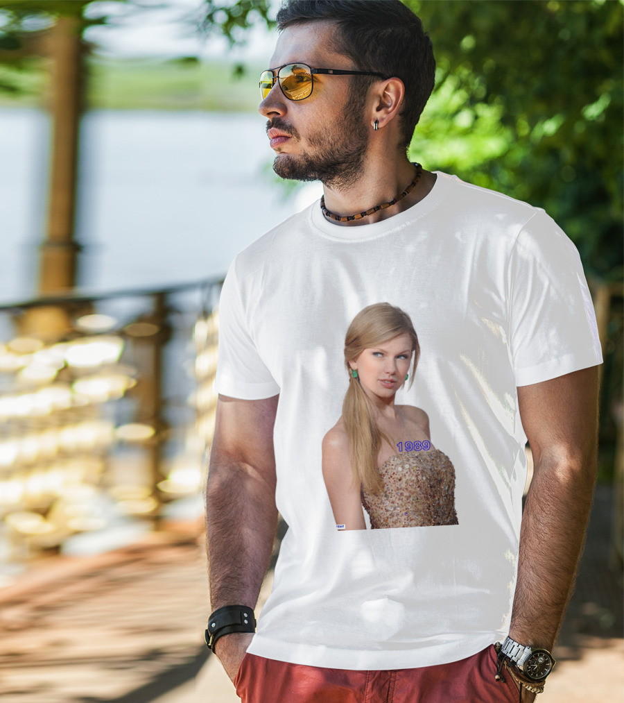 Taylor Swift 1989 Special Pictures Singersceleb T-Shirt