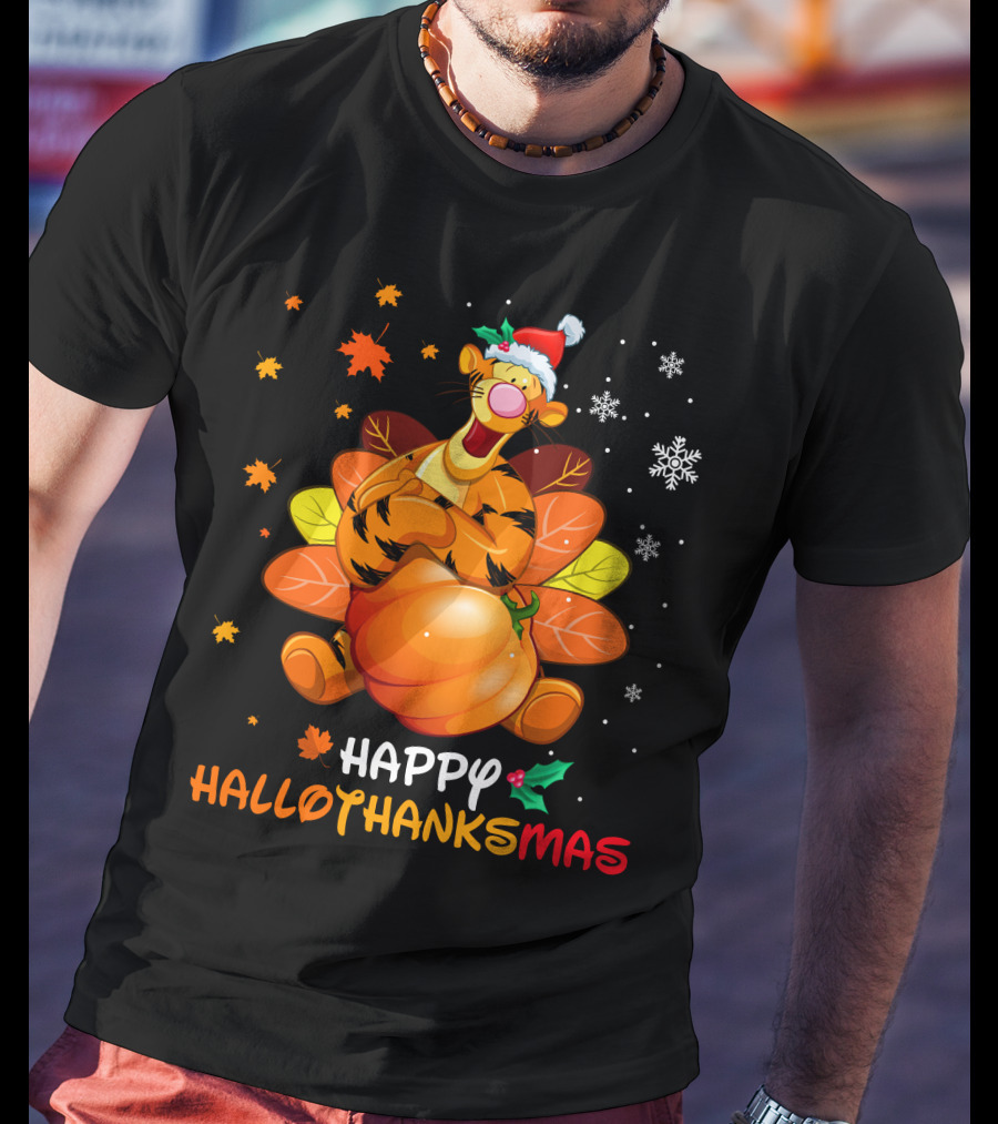 Happy Hallothanksmas Tiger With Pumpkin And Santa Hat T-Shirt