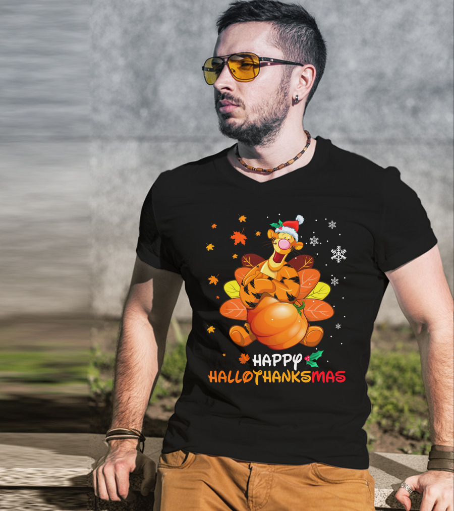 Happy Hallothanksmas Tiger With Pumpkin And Santa Hat T-Shirt