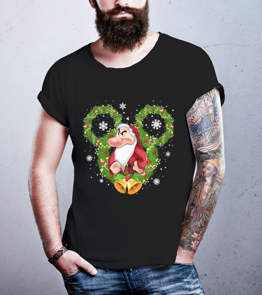 Grumpy Santa Dwarf In Wreath With Snowflakes And Bells T-Shirt