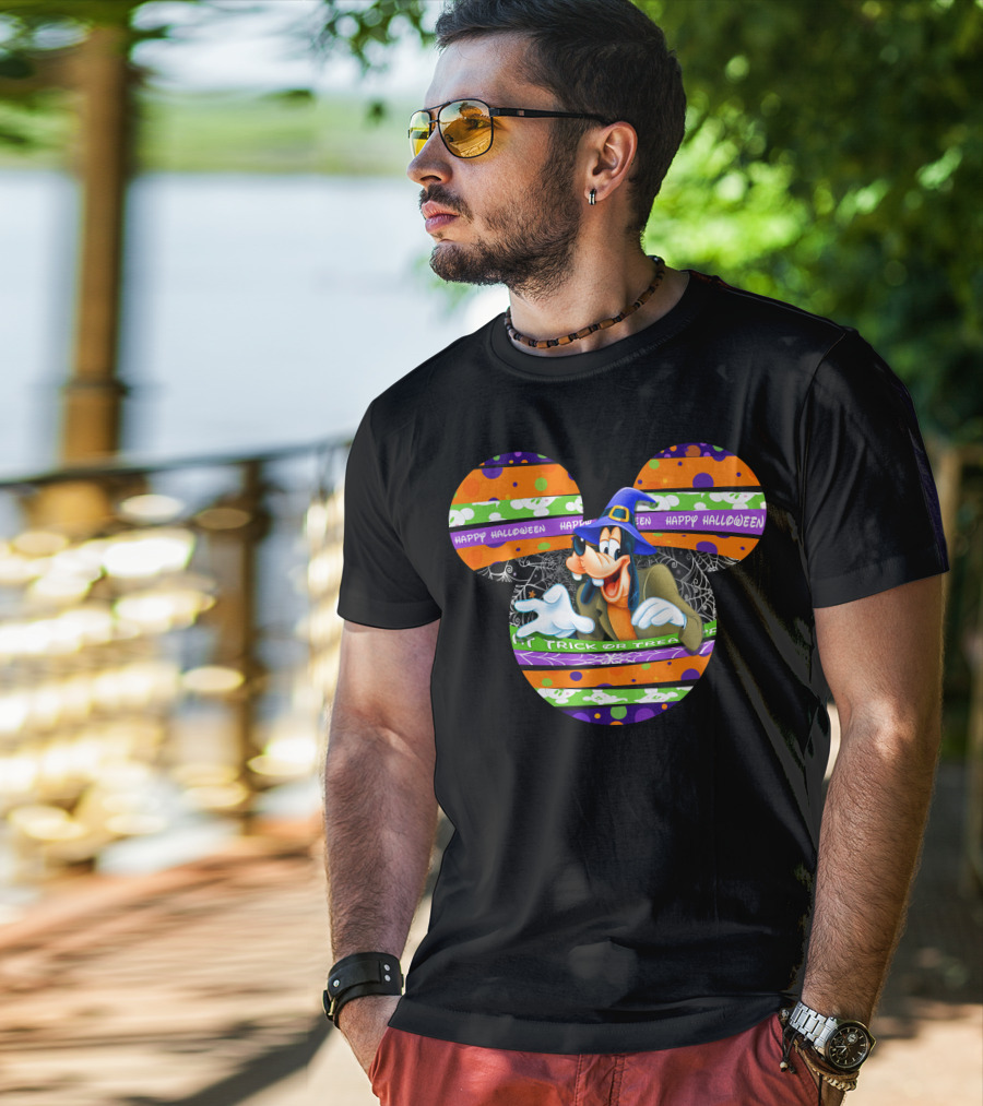 Goofy Happy Halloween Trick Or Treat Mickey Hat T-Shirt