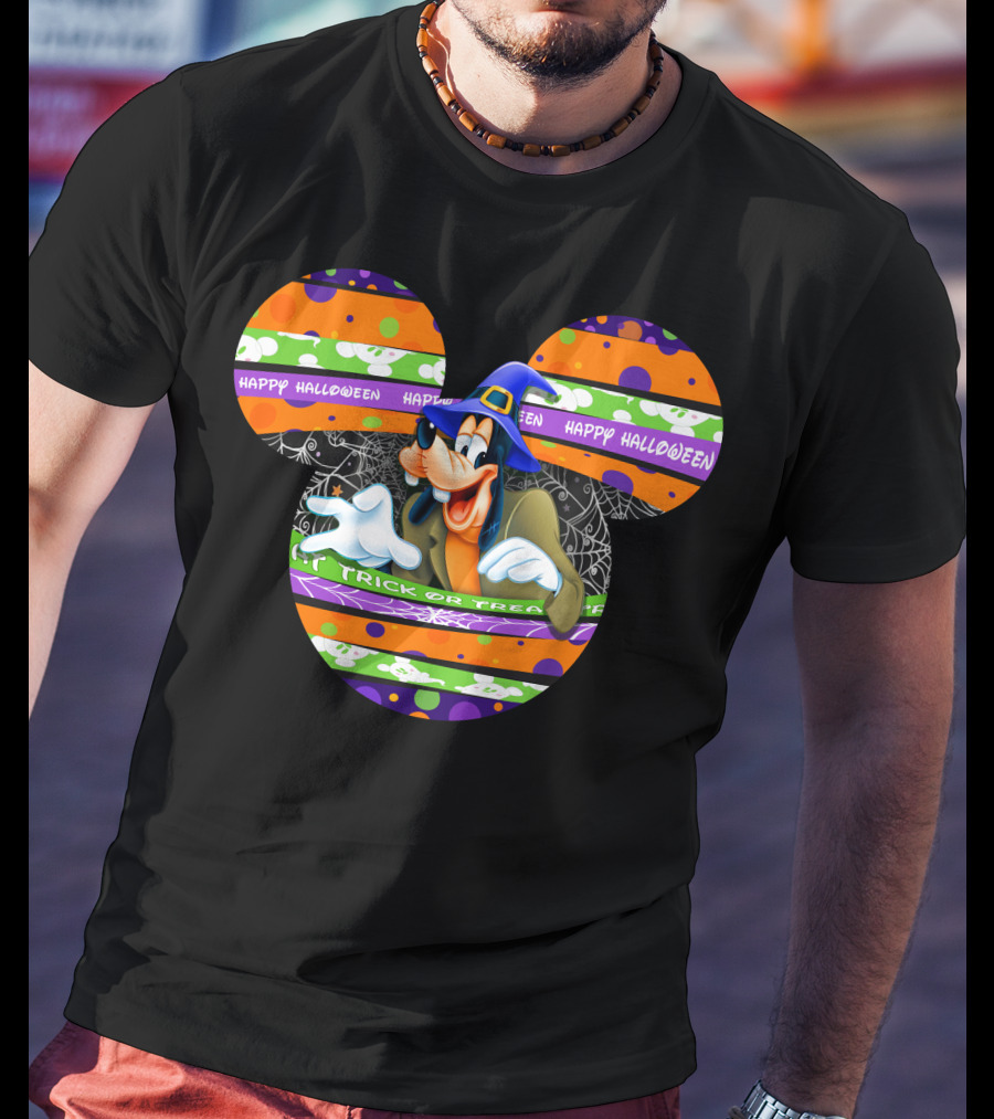 Goofy Happy Halloween Trick Or Treat Mickey Hat T-Shirt