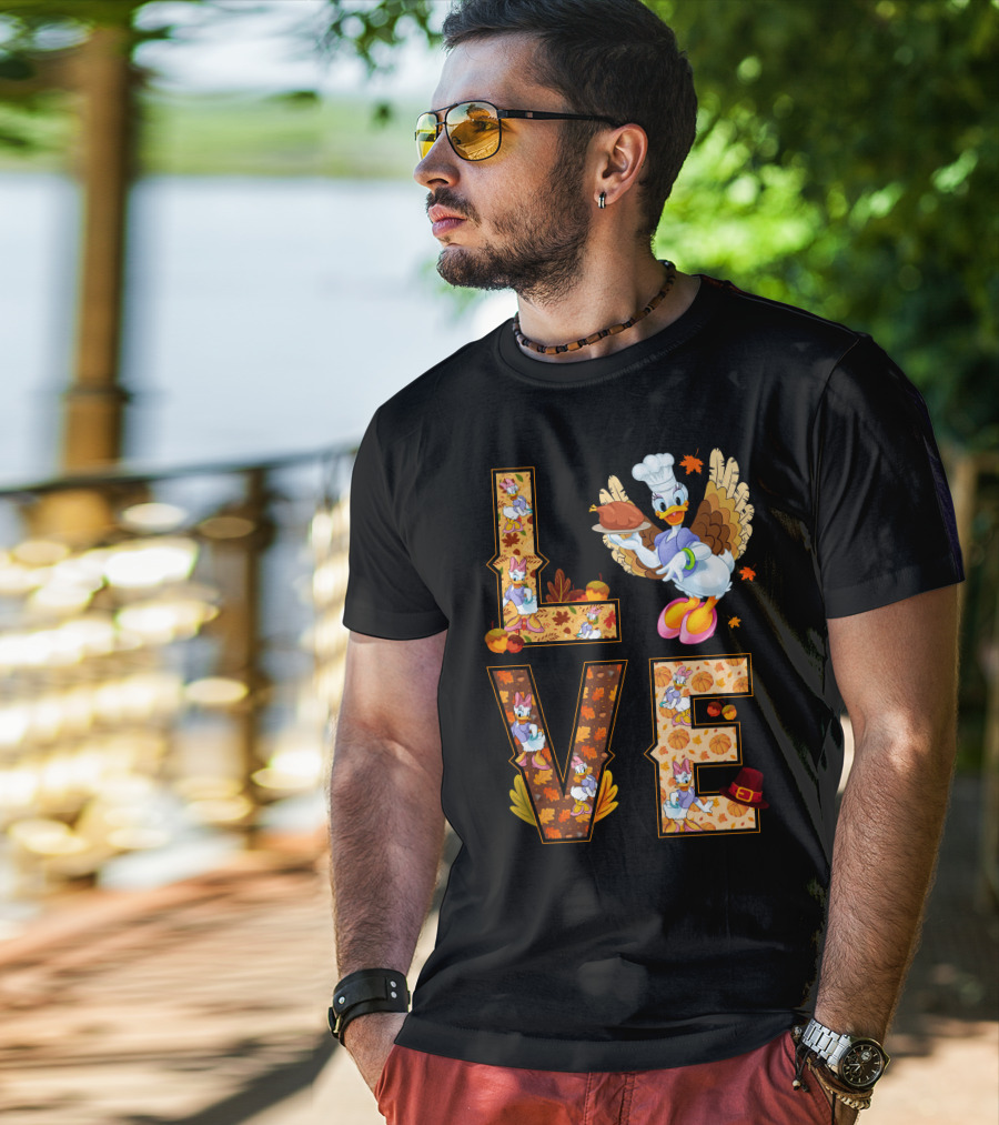 Thanksgiving Daisy Duck Love Fall Leaves Pumpkins Turkey Chef Hat T-Shirt
