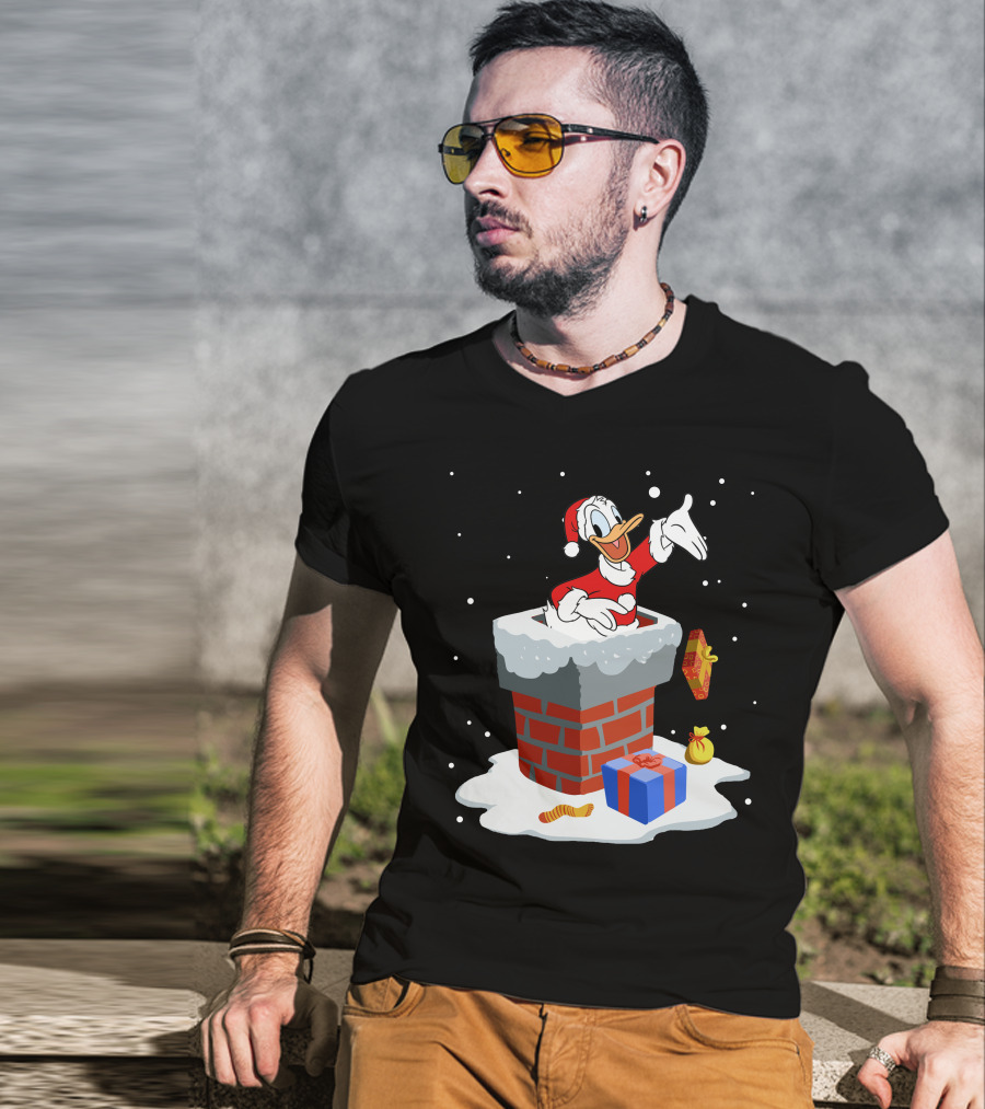 Santa Donald Chimney Christmas Presents T-Shirt