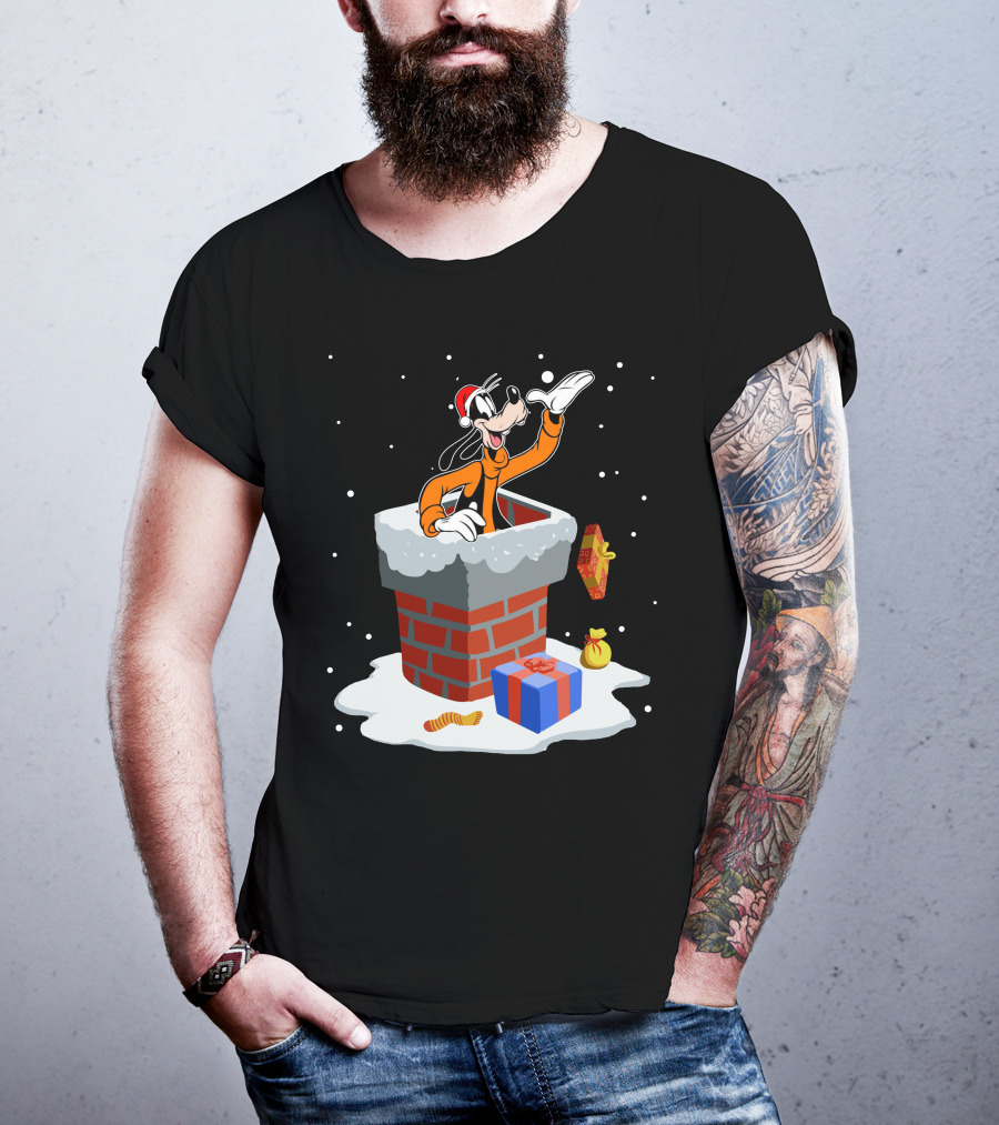 Goofy Santa Chimney Christmas Presents Snow T-Shirt