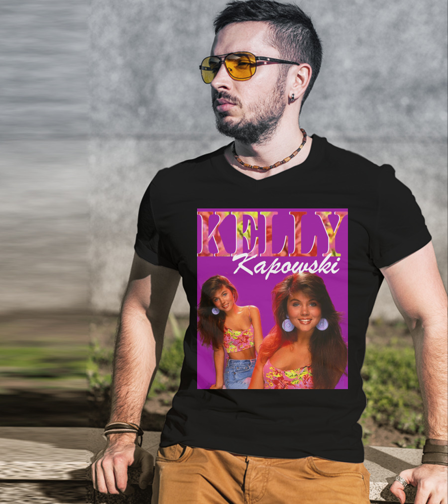 Kelly Kapowski Saved By The Bell 90s Iconic Style Retro Vibes T-Shirt