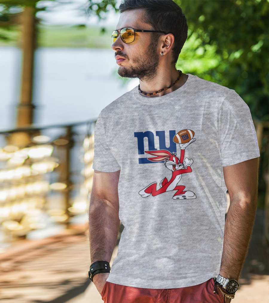 New York Giants Bugs Bunny Football T-Shirt