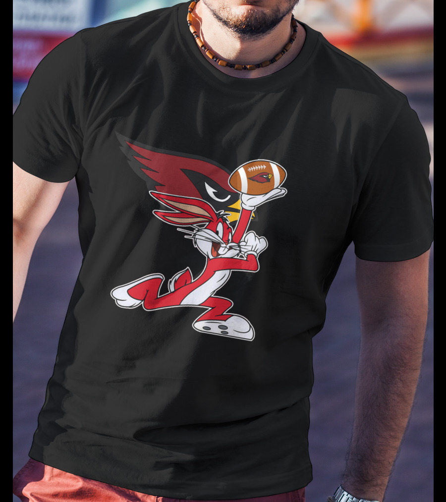 Arizona Cardinals Bugs Bunny Holding Football T-Shirt