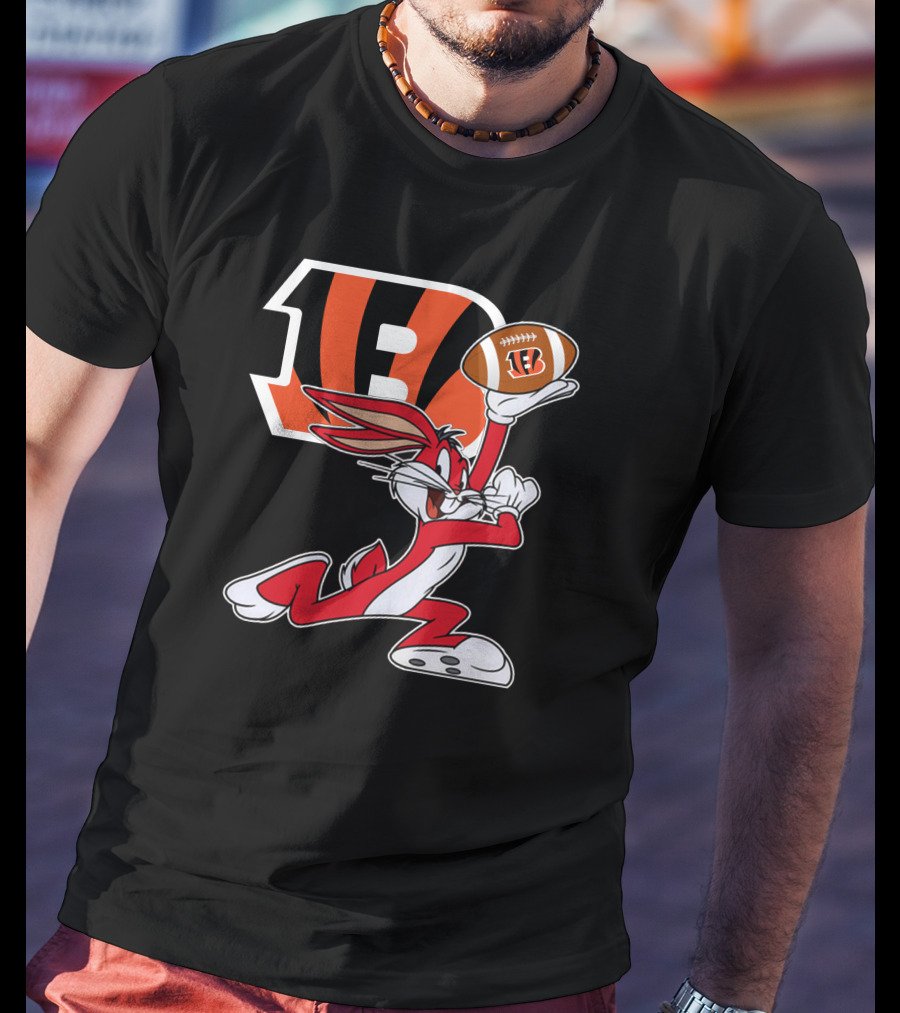 Cincinnati Bengals Bugs Bunny Football Fan T-Shirt