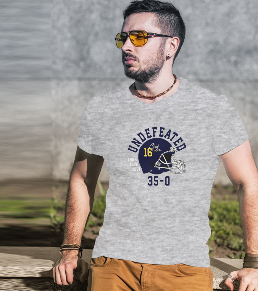 Undefeated Chuck Ealey 1969 1970 1971 35-0 Helmet 16 T-Shirt