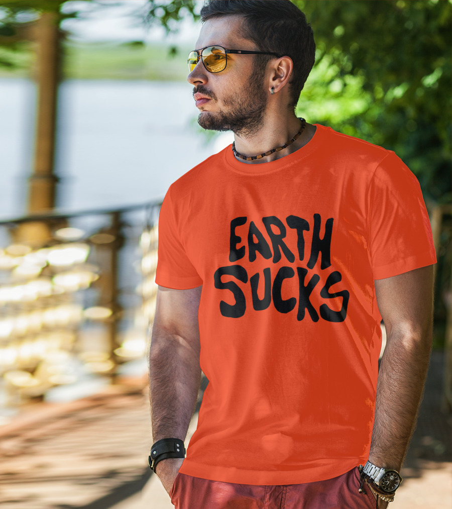 Kea Earth Sucks Earth Sucks Black Text T-Shirt