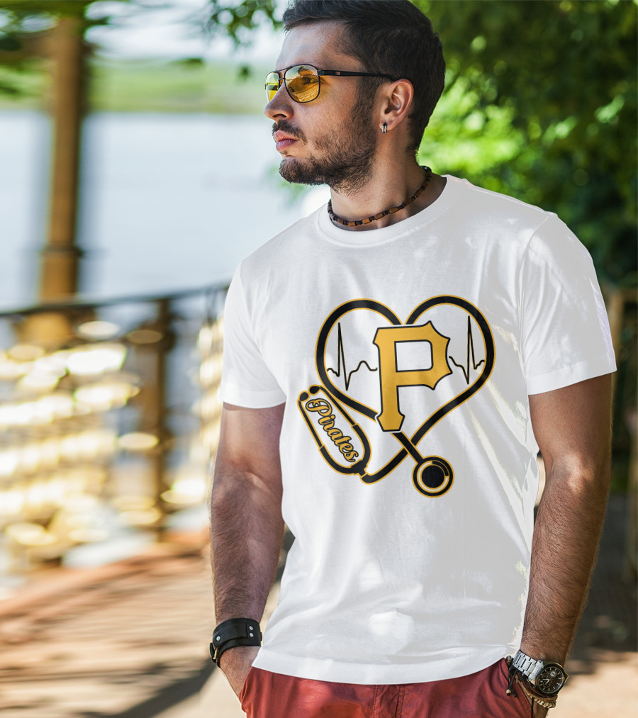Nurse Heartbeat Stethoscope Pittsburgh Pirates Fan Love T-Shirt