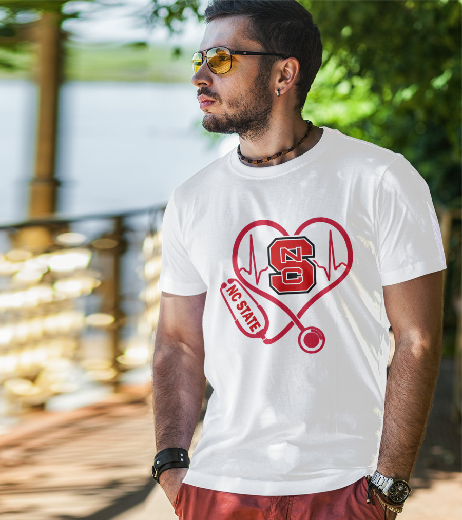 Nc State Wolfpack Heartbeat Nurse Love T-Shirt