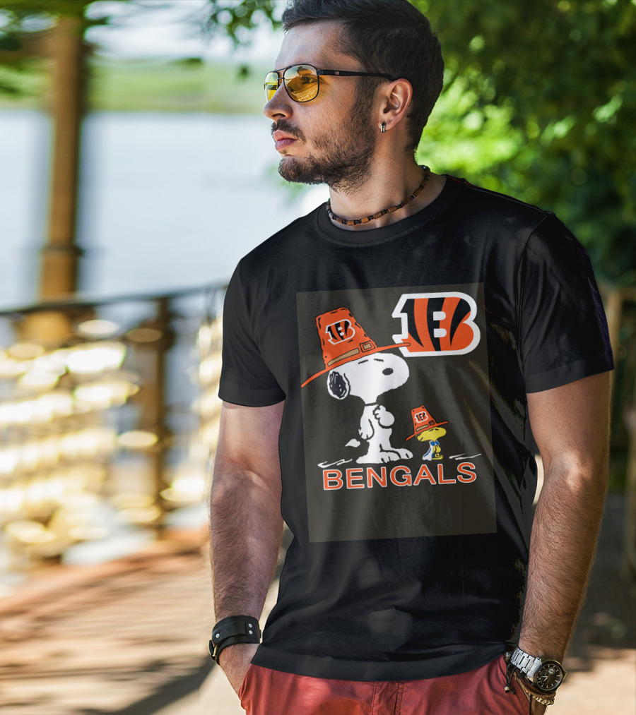 Bengals Snoopy And Woodstock In Team Hats T-Shirt