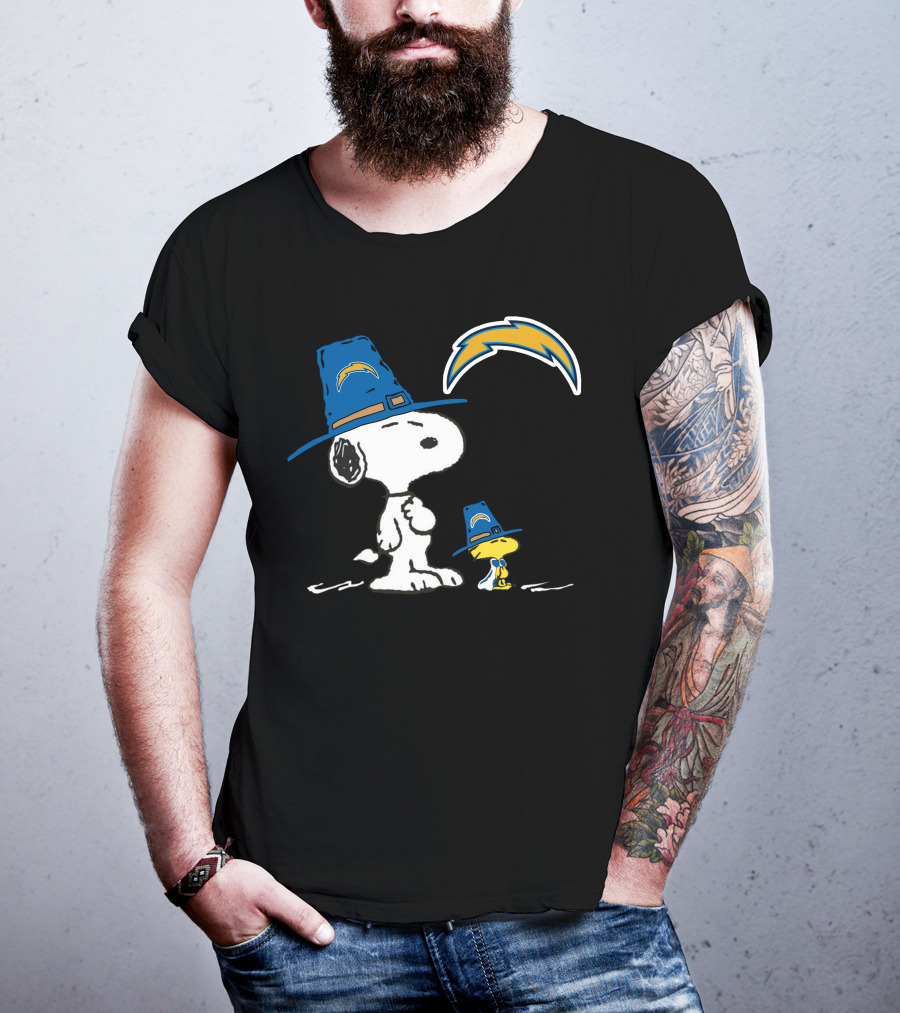 Snoopy And Woodstock Chargers Fans With Lightning Bolt T-Shirt