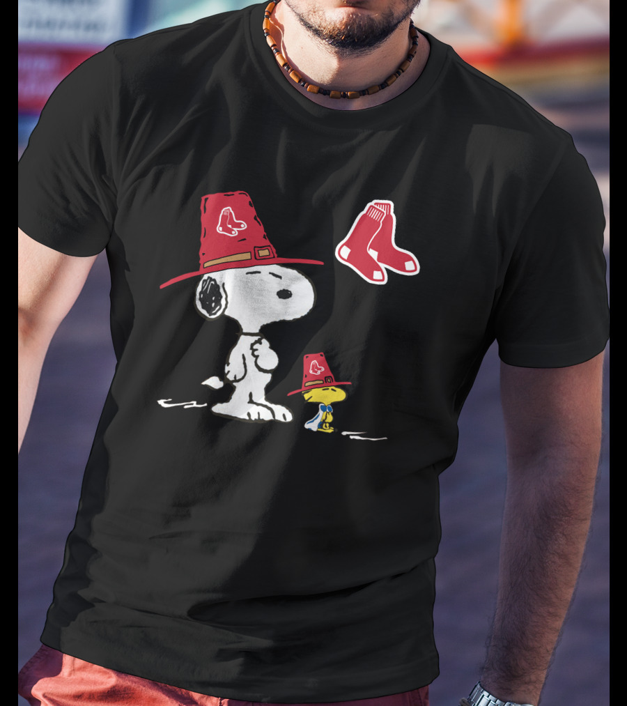Snoopy Woodstock Boston Red Sox Pilgrim Hat Sox T-Shirt