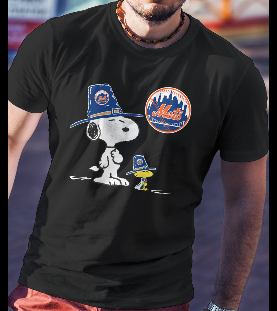 Mets Peanuts Snoopy And Woodstock Thanksgiving Pilgrim Hats T-Shirt