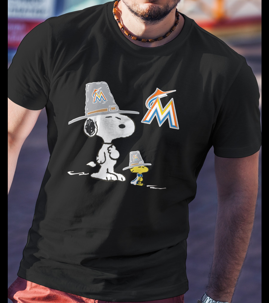 Miami Marlins Snoopy Woodstock Pilgrim Hats T-Shirt
