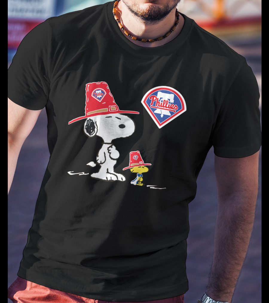 Philadelphia Phillies Snoopy Woodstock With Phillies Logo Hats T-Shirt
