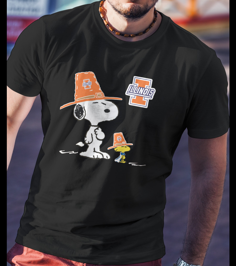 Illinois Fighting Illini Snoopy Woodstock Pilgrim Hats T-Shirt