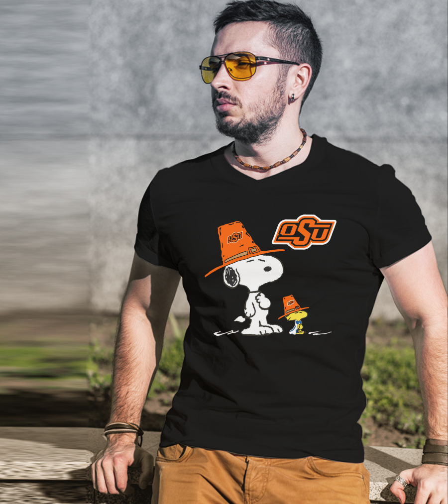 Oklahoma State Cowboys Snoopy OSU Hat Peanuts T-Shirt
