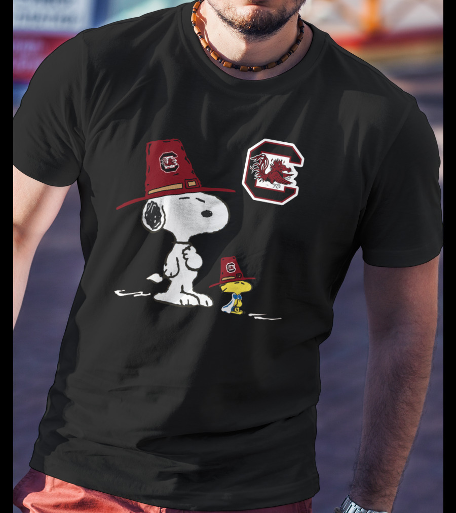 South Carolina Gamecocks Snoopy Woodstock Thanksgiving Pilgrim Hats T-Shirt