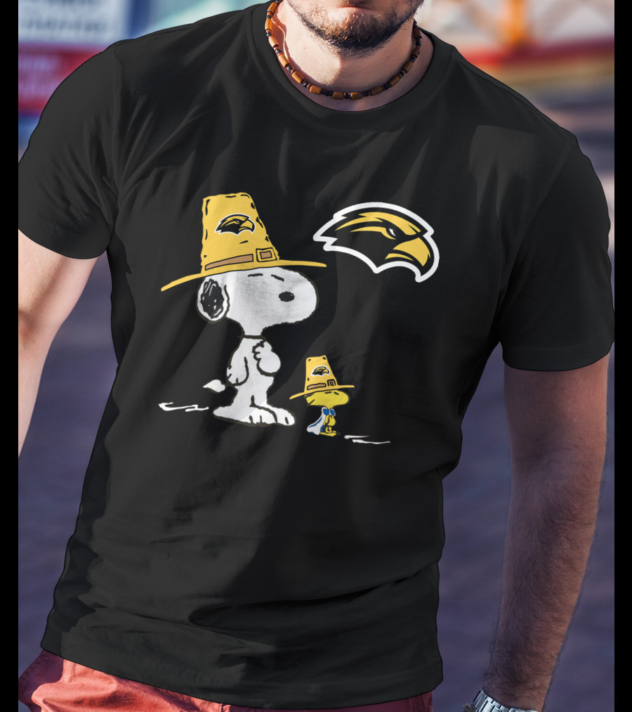 Southern Mississippi Golden Eagles Snoopy Woodstock Pilgrim Hats T-Shirt