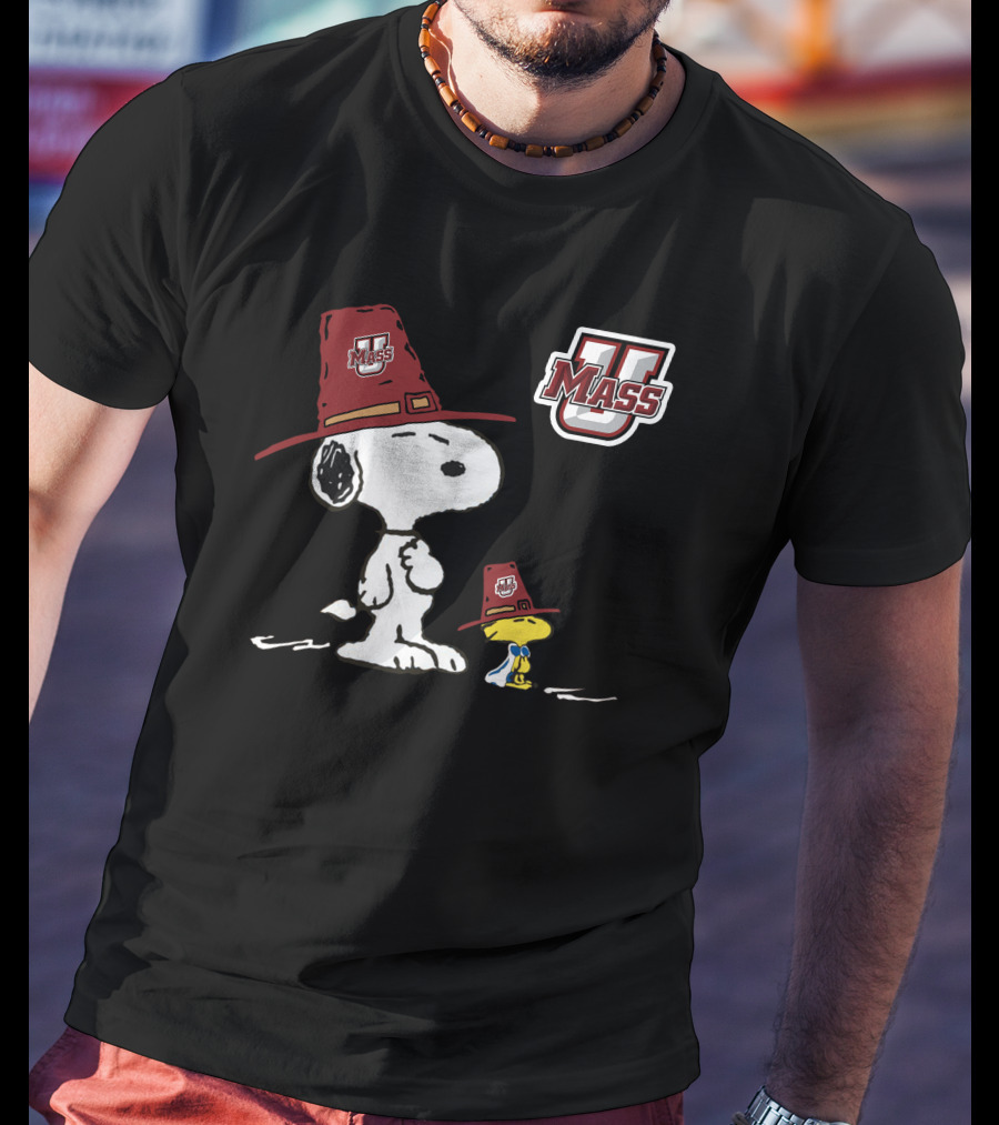 Umass Minutemen Snoopy Woodstock Peanuts Umass T-Shirt