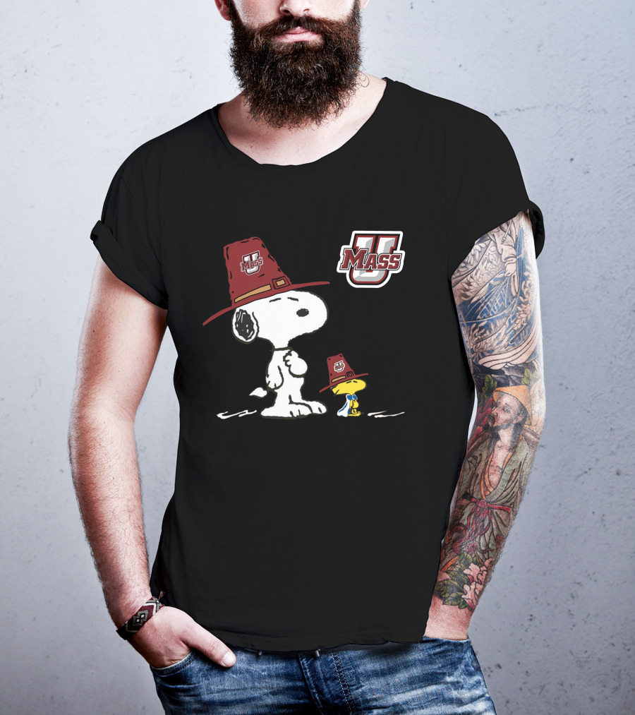 Umass Minutemen Snoopy Woodstock Peanuts Umass T-Shirt