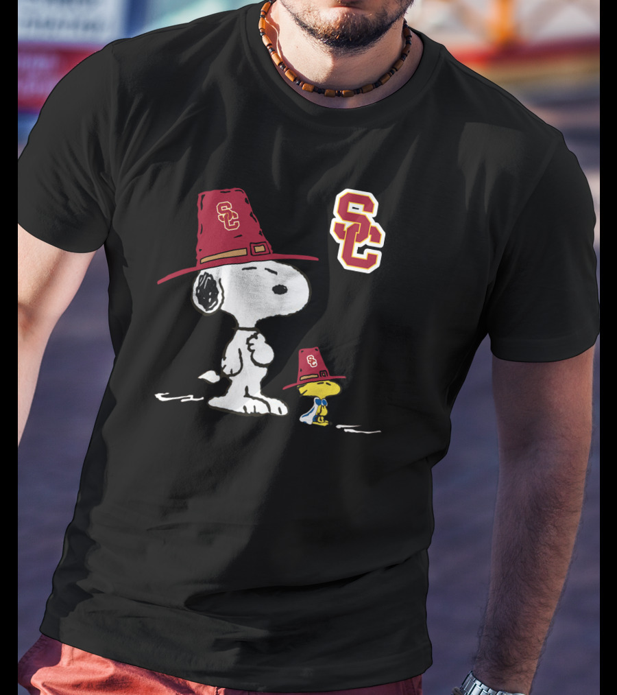 USC Trojans Snoopy And Woodstock Peanuts Comic Strip Characters With SC T-Shirt