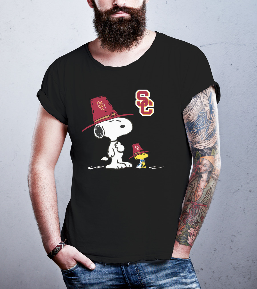 USC Trojans Snoopy And Woodstock Peanuts Comic Strip Characters With SC T-Shirt