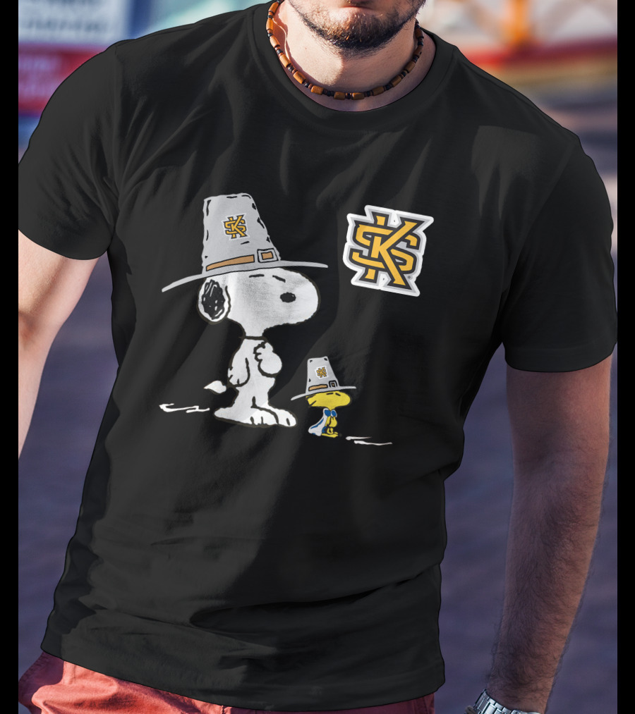 Kennesaw St Snoopy And Woodstock Pilgrim Hat KS T-Shirt