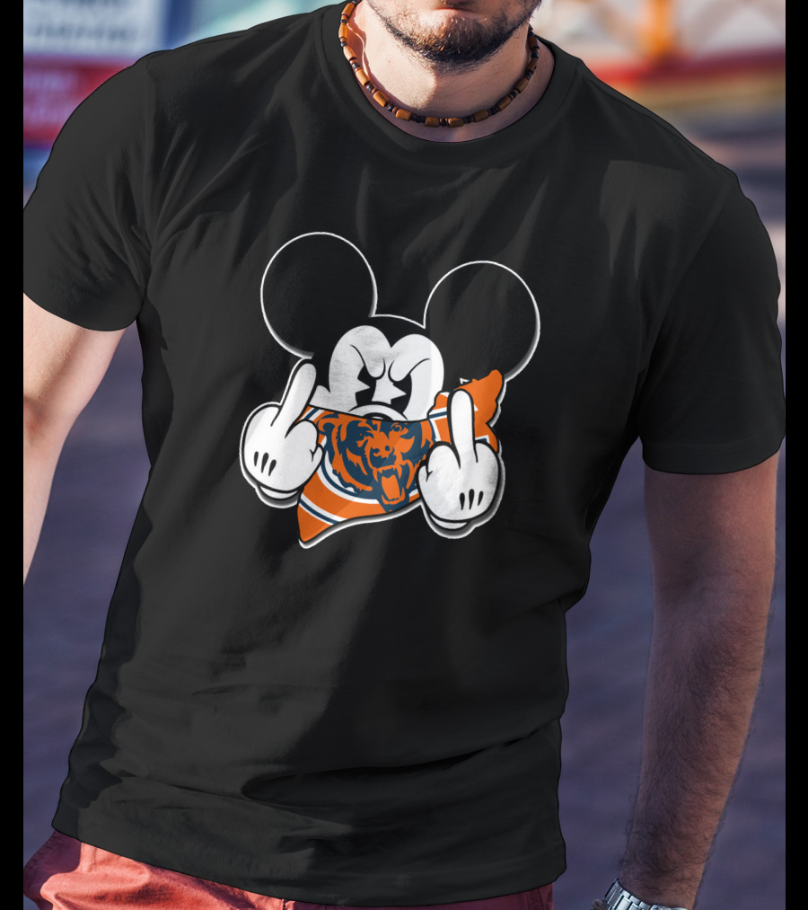 Mickey Mouse Chicago Bears Middle Finger Gesture T-Shirt