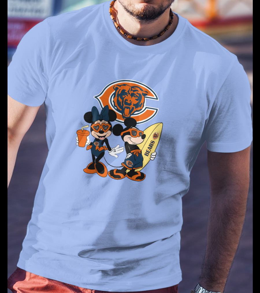 Bears Mickey Happy Vacation Chicago Football Theme Minnie And Mickey Beach Fun T-Shirt