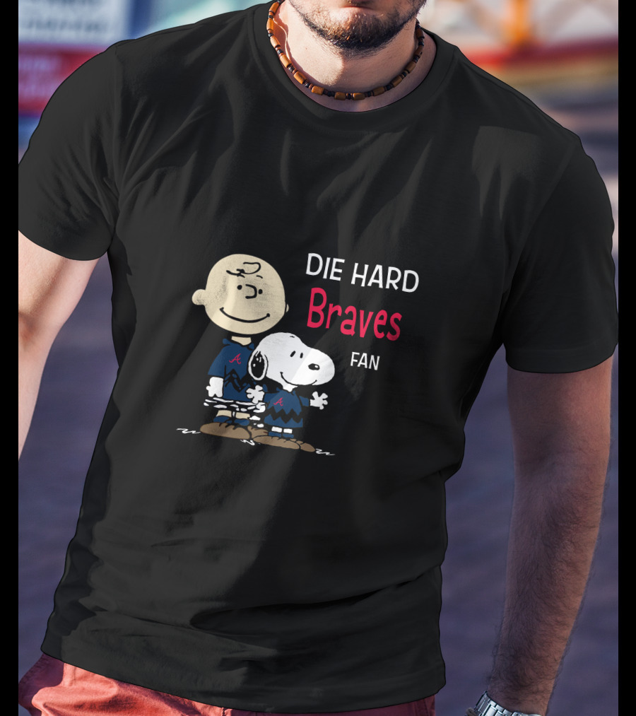 Die Hard Braves Fan Snoopy And Charlie Brown In Team Jerseys T-Shirt