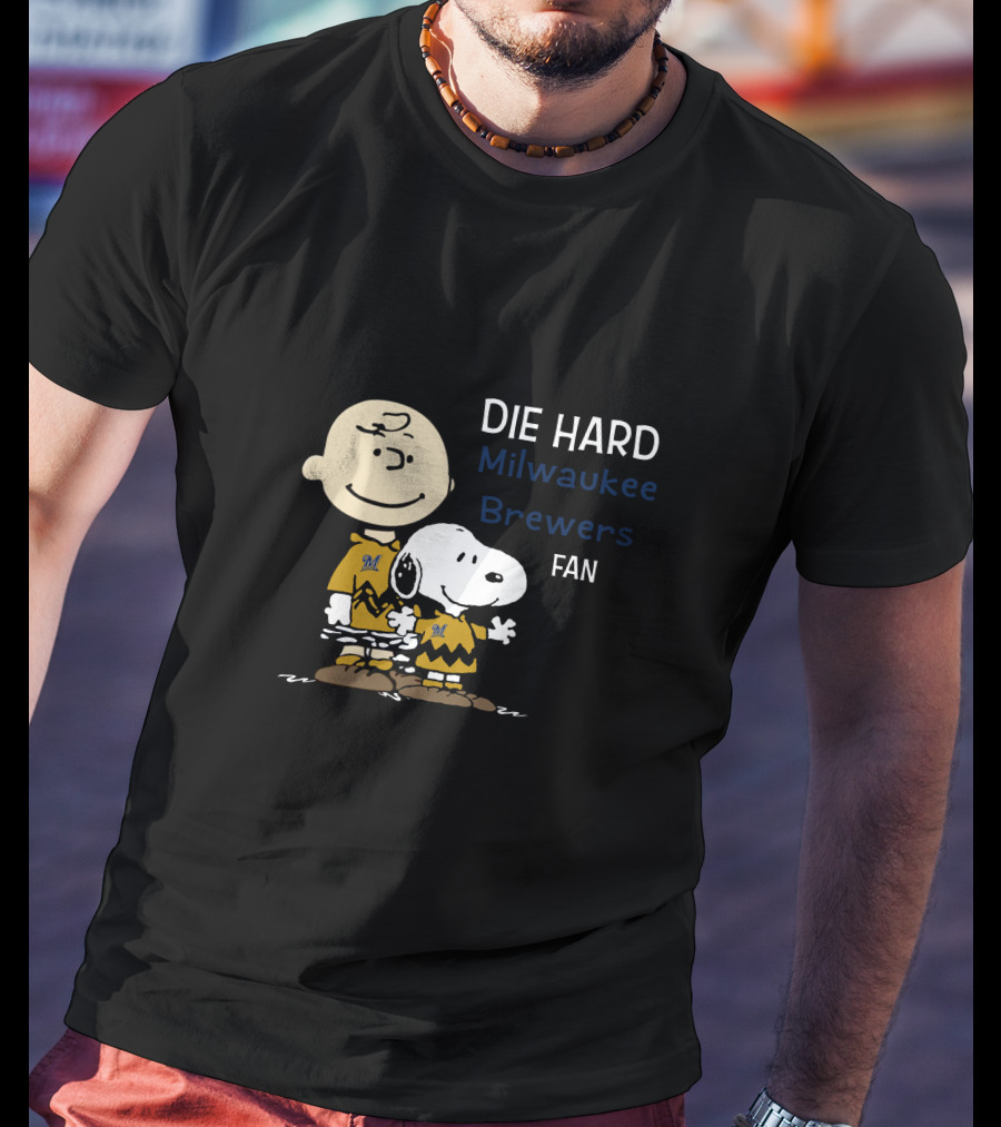 Die Hard Milwaukee Brewers Fan Snoopy And Charlie Brown T-Shirt