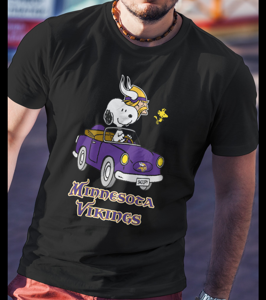 Minnesota Vikings Snoopy Car Ride T-Shirt