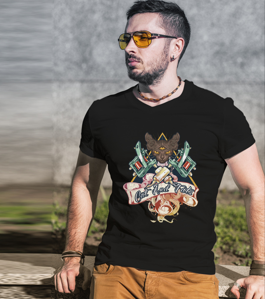 Cat And Tats Funny Cat Lovers With Tattoo Machine Art And Third Eye Sphynx T-Shirt