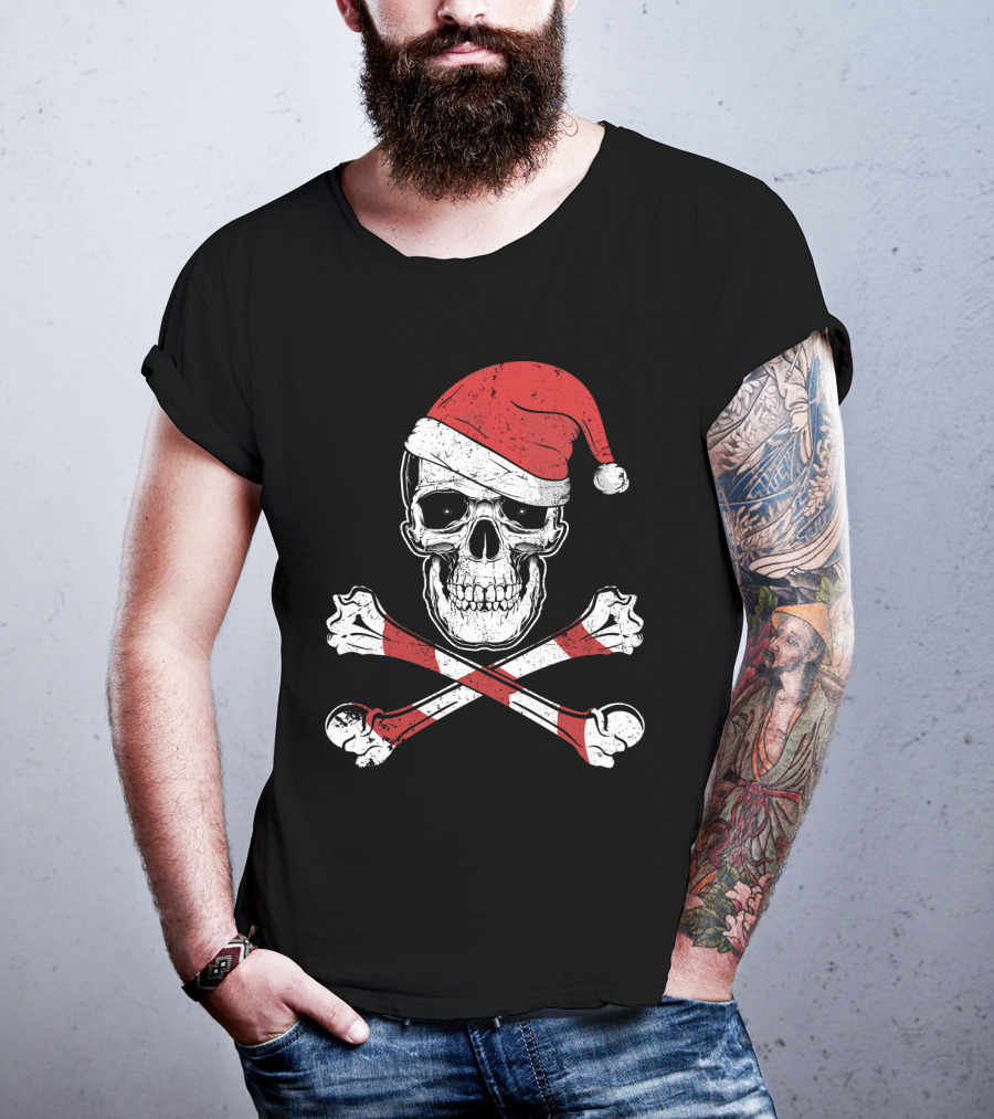 Pirate Jolly Roger Santa Hat Skull Christmas T-Shirt
