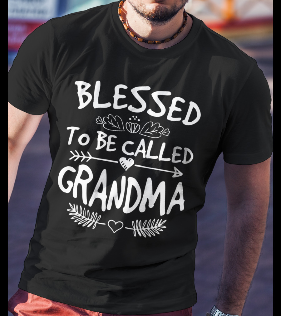 Blessed To Be Called Grandma With Heart And Arrow Motif T-Shirt
